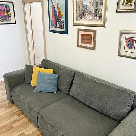 Luxury Aura Apartment *